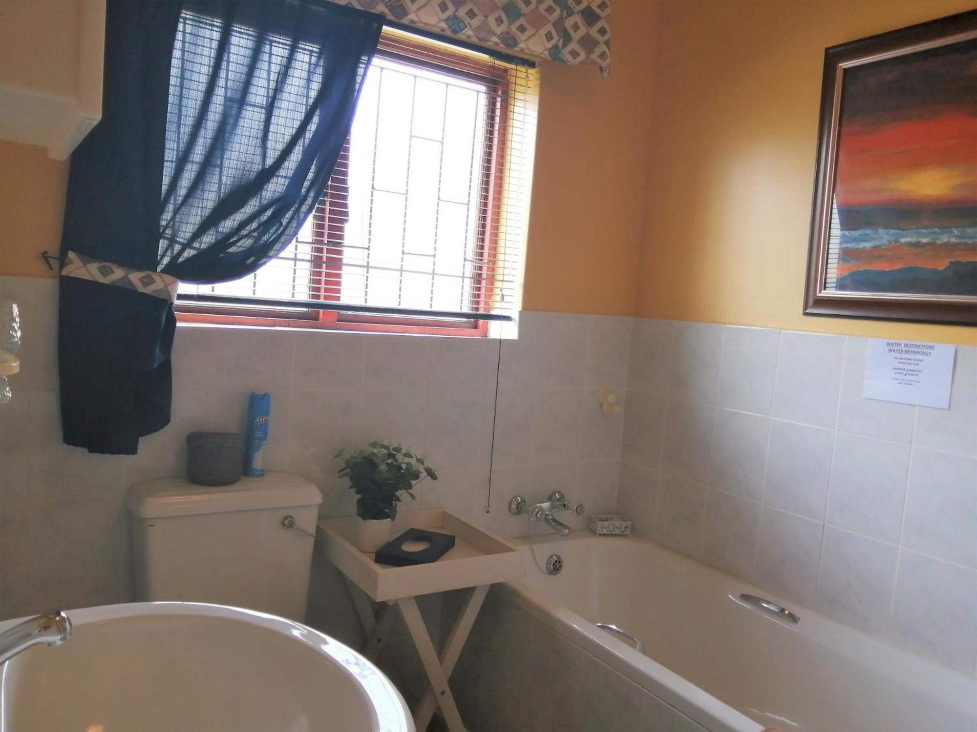 Amzee Bokmakierie Guest House Dana Bay Room photo